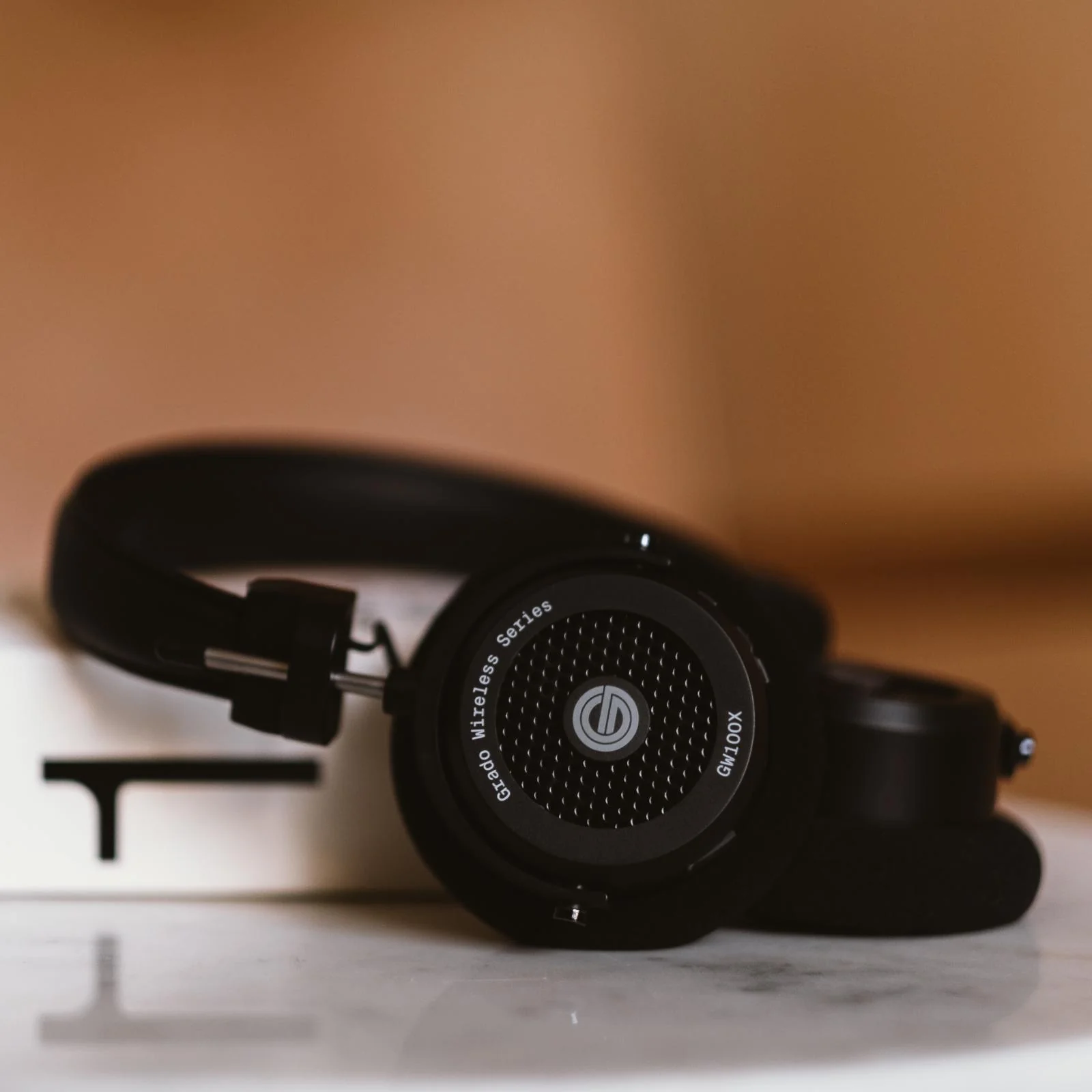 Grado GW100X Wireless Bluetooth 5.2 USB C 3.5mm AUX Open Air Stereo Headphones - Image 6
